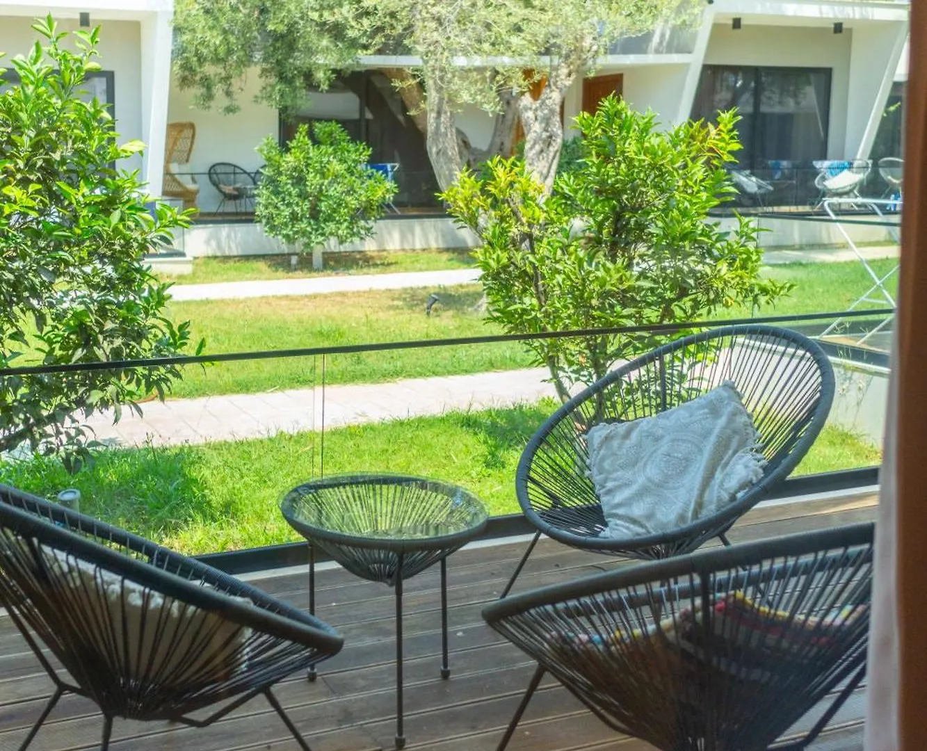 Luna Mare Boutique Seaside Borsh Aparthotel