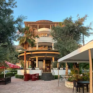 Hotel Luna Magica, Borsh
